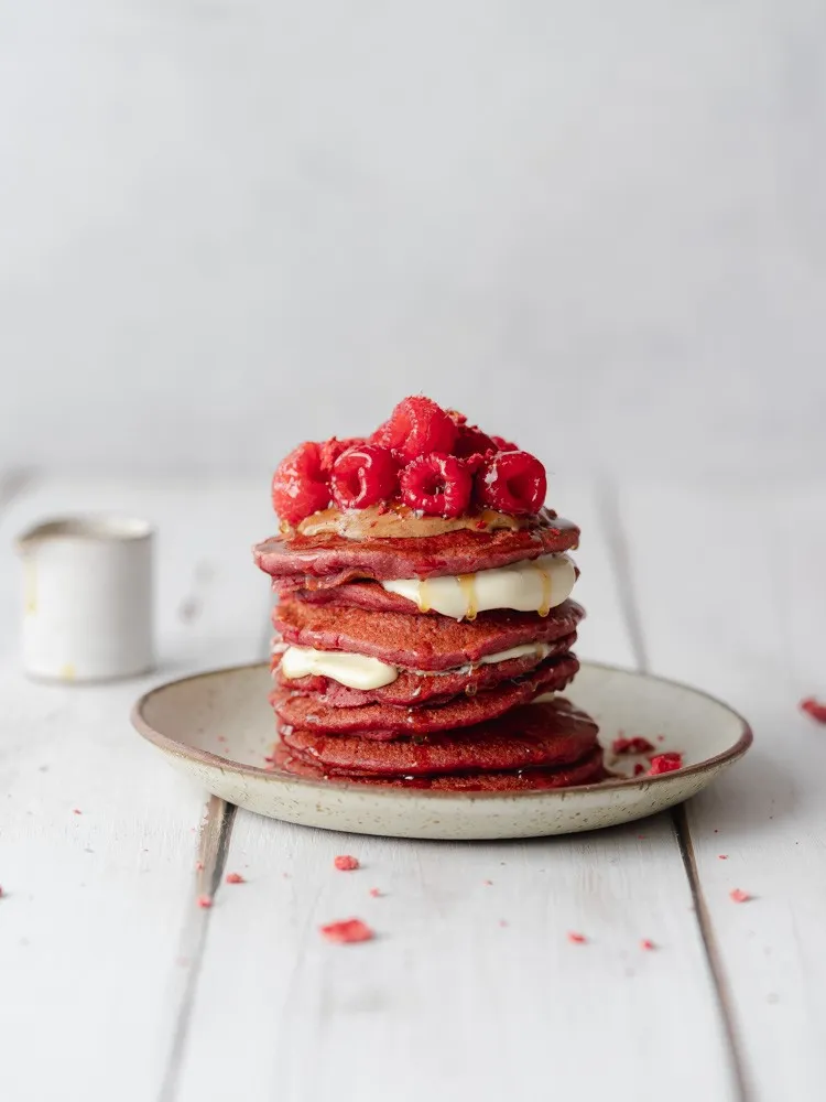 pfmre7-raspberry white chocolate pancakes-2.webp