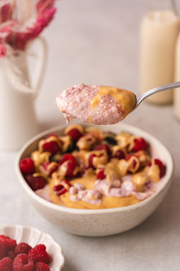 gxbvg1-Buddha raspberry yoghurt bowl 5.webp