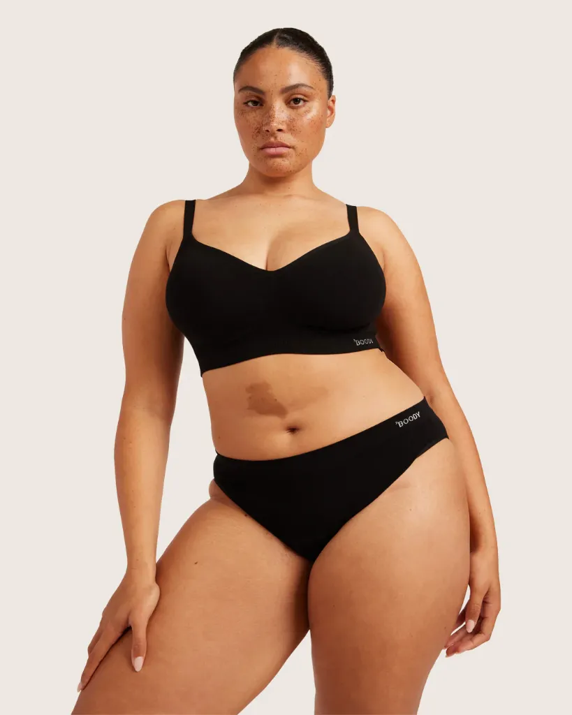 mid_B10960_BLK_PeriodandLeakProof-ClassicBikini-Light-Moderate_Black_7.webp