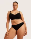 mid_B10960_BLK_PeriodandLeakProof-ClassicBikini-Light-Moderate_Black_7.webp